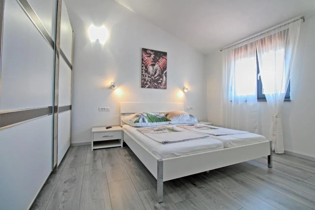 Family Friendly House With A Swimming Pool Galizana, Fazana - 20593 Villa 0*, Galizana Croatia