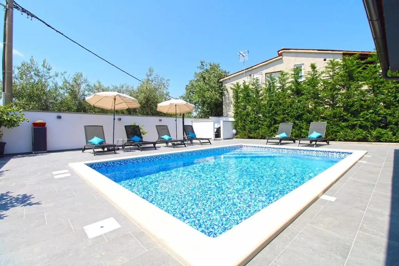 Family Friendly House With A Swimming Pool Galizana, Fazana - 20593 Villa