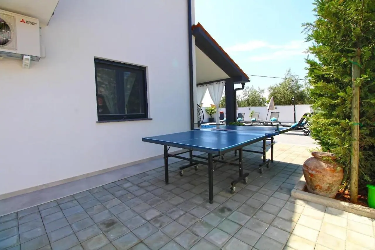 Family Friendly House With A Swimming Pool Galizana, Fazana - 20593 Villa 0*, Galizana